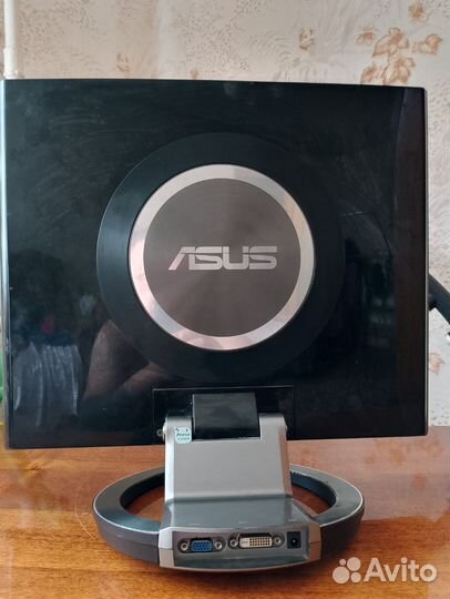 Монитор Asus