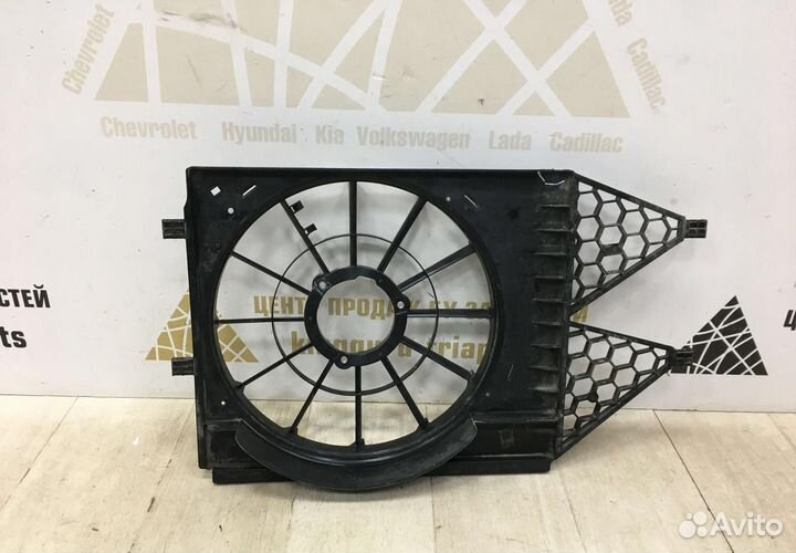 Диффузор вентилятора Skoda Rapid 1.4 OEM 6RU121207