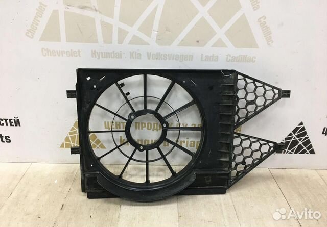 Диффузор вентилятора Skoda Rapid 1.4 OEM 6RU121207