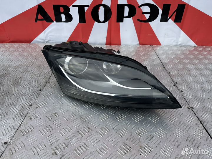 Фара ксенон правая Audi TT 8J