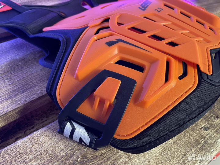 Панцирь подростковый Leatt Chest Protector 2.5