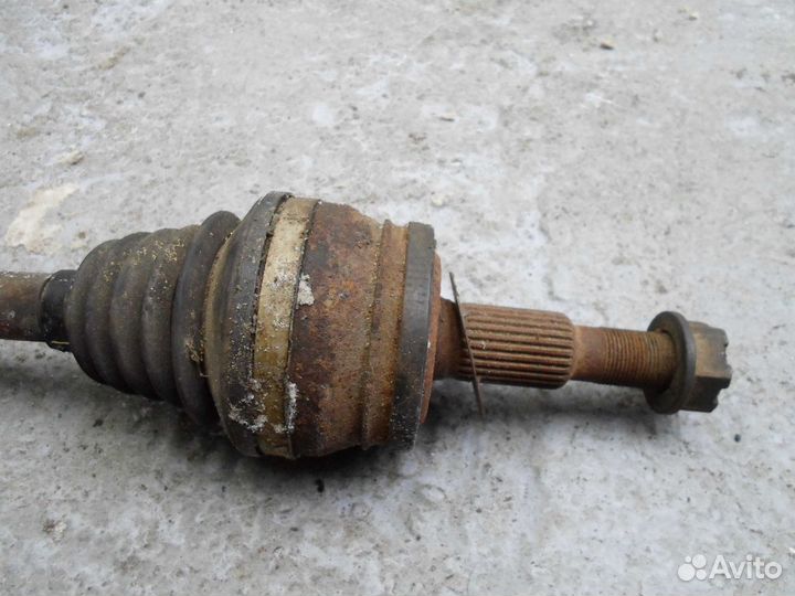 Полуось задняя левая Chrysler 300C 1