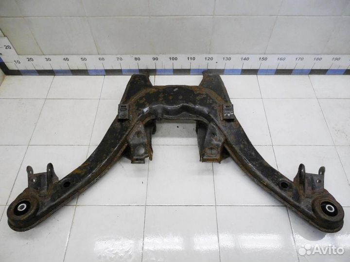 Балка задняя Omega B 1994-2003