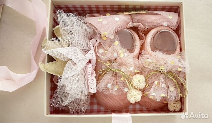 Подарочный набор для малышки пинетки+повязка