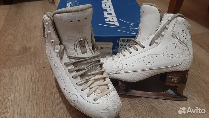 Фигурные коньки Risport Dens