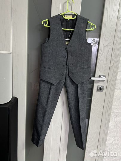 Школьная форма для мальчиков брюки и жилет