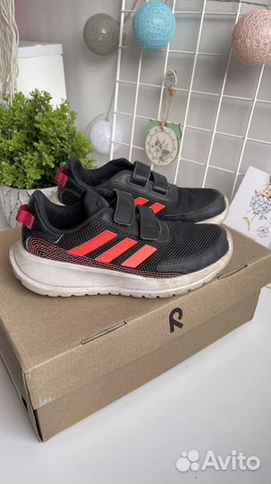 Кроссовки adidas