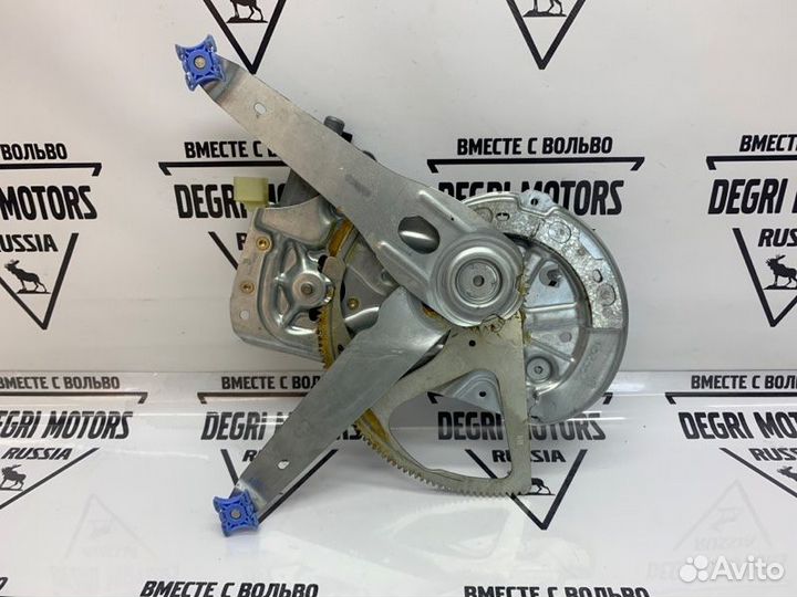 Стеклоподъемник передней правый Volvo S60 XC70 -09