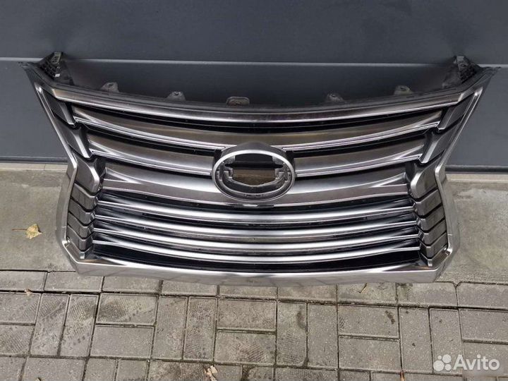 Решетка радиатора Lexus Lx