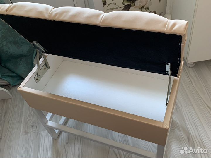 Комплект в коридор Вешалка и пуфик