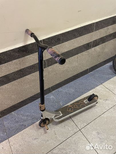 Трюковый самокат Explore booger 300