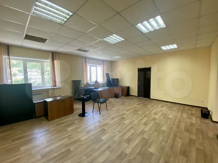 Офисы с мебелью: 15, 22, 59, 54м²;