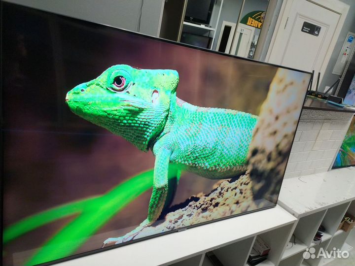 Огромный яркий 4K Samsung, SMART TV, Wi Fi