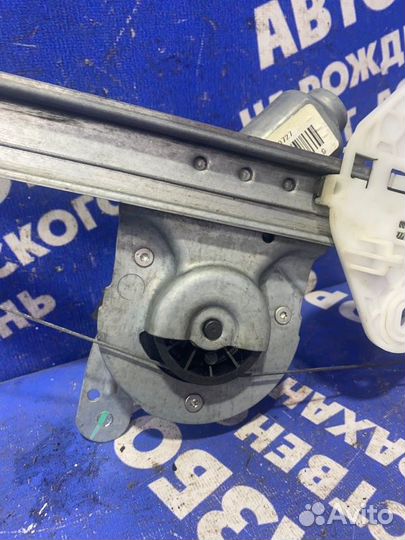 Передний правый стеклоподъемник Renault Logan 1