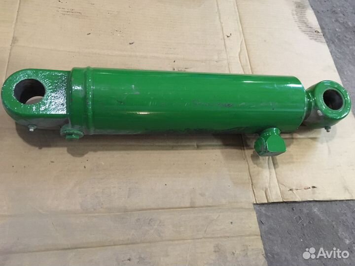 John Deere RE231242 гидроцилиндр навески John Deer