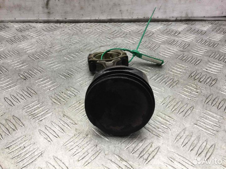 Поршень Nissan Micra CR12