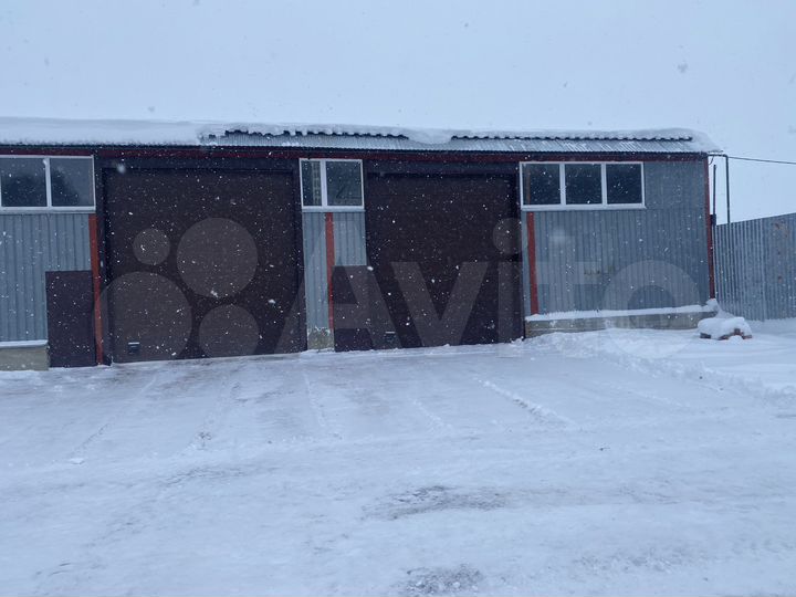 Гараж, > 30 м²