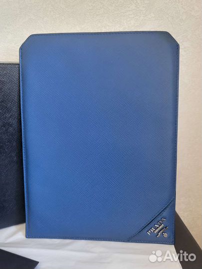 Чехол Prada на iPad