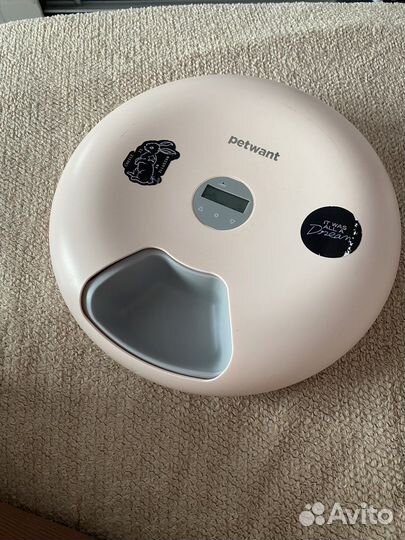 Автоматическая кормушка для животных