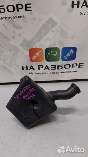 Резонатор воздушного фильтра левый Infiniti G37