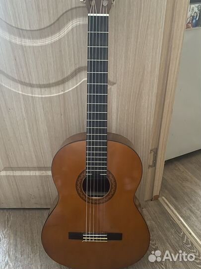 Классическая гитара yamaha c40 бу