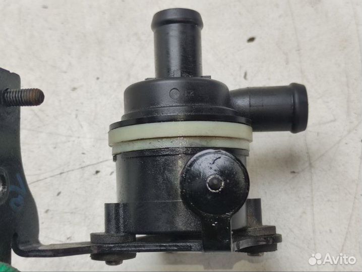 Дополнительный насос системы охлаждения Volkswagen