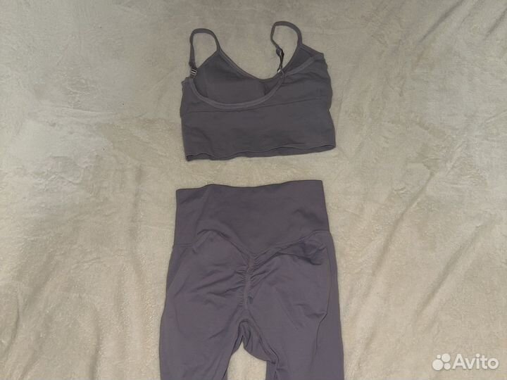 Спортивный костюм женский
