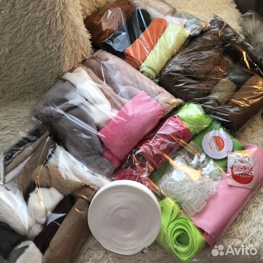 Ткань,мех,уплотнитель,стропа,молния, пряжки итд