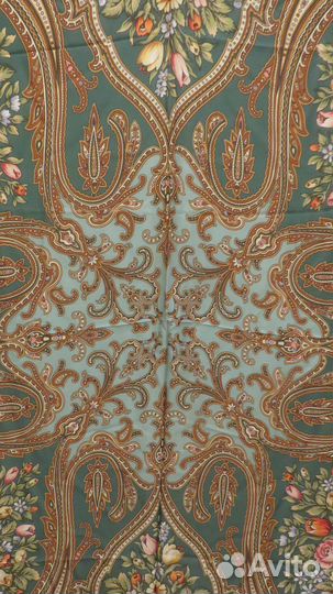 Павловопосадская шаль и платок