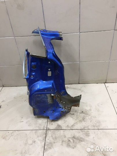 Задняя левый угол подфарник Renault Logan