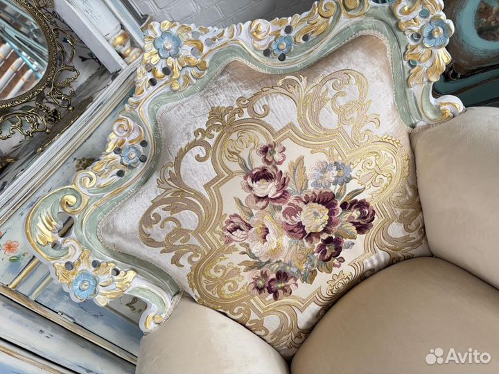 Кресла каминные бежевые, Италия,Дерево