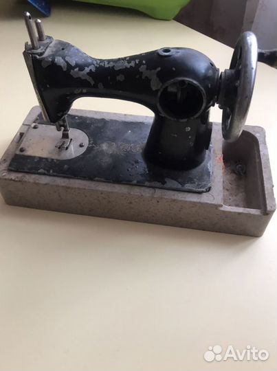 Детская швейная машина