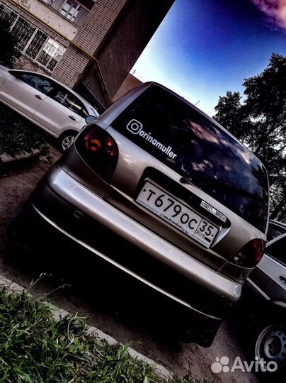 Наклейки на авто