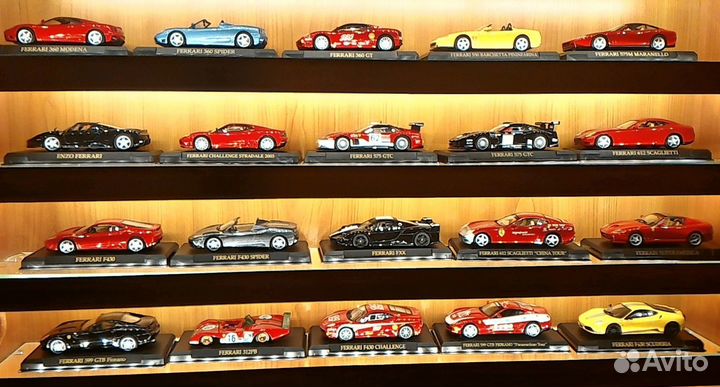Ferrari Collection в закрытых стеллажах, подсветка