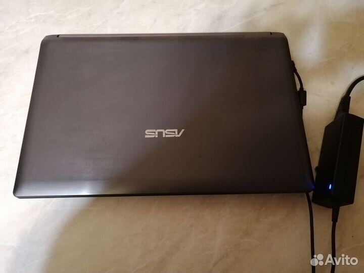 Ноутбук asus