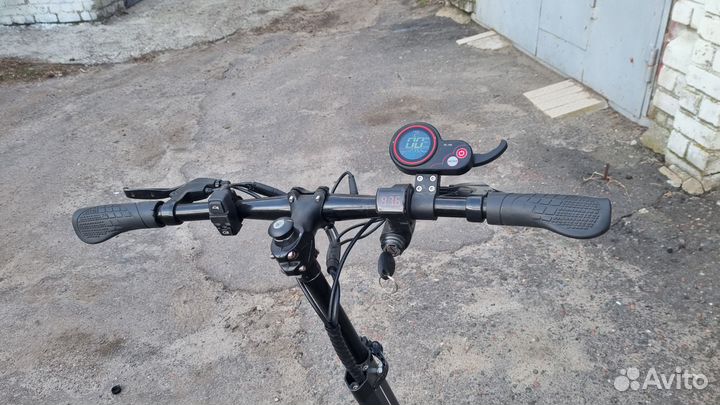 Самокат взрослый электрический