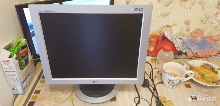Монитор LG flatron L1730P