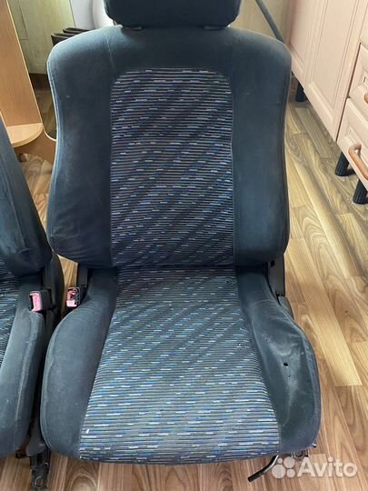 Кресла переднии Corolla Levin