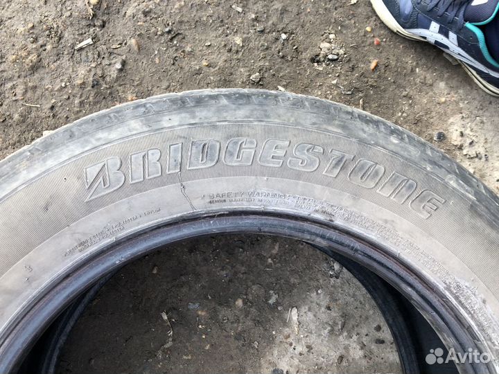 Bridgestone Dueler H/T D687 225/65 R17