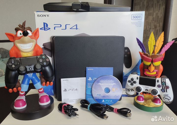 Sony PS4, Slim, 50+ игр, 2 геймпада