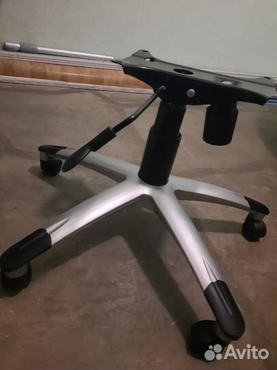 Комплектующие для кресла в отличном состоянии