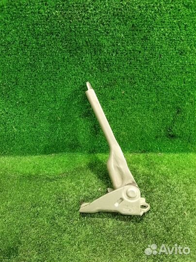 Левая петля капота Hyundai Elantra III