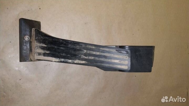 Педаль BMW E83 Е90 Е60