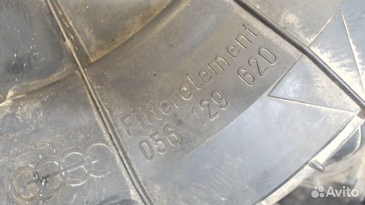 Корпус воздушного фильтра Audi 80 (B3), 1991