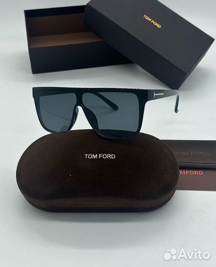 Солнцезащитные очки Tom Ford