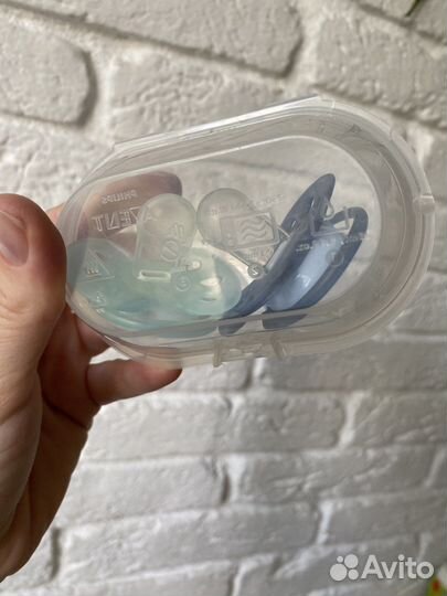 Соска-пустышка Avent 0-6 мес 2 шт новые