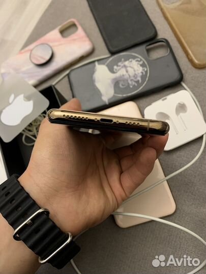 iPhone 11 Pro Max, 64 ГБ