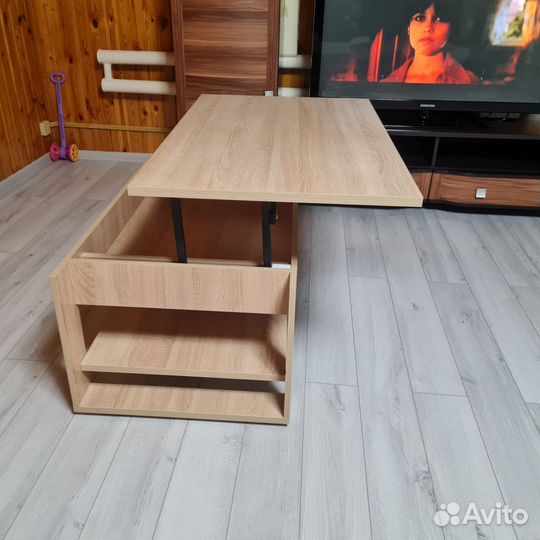 Журнальный столик