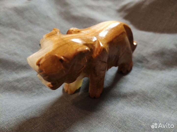 Статуэтки из оникса