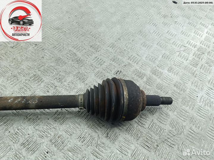 Полуось передняя левая б/у Renault Espace IV (2002-2014) 8200228393